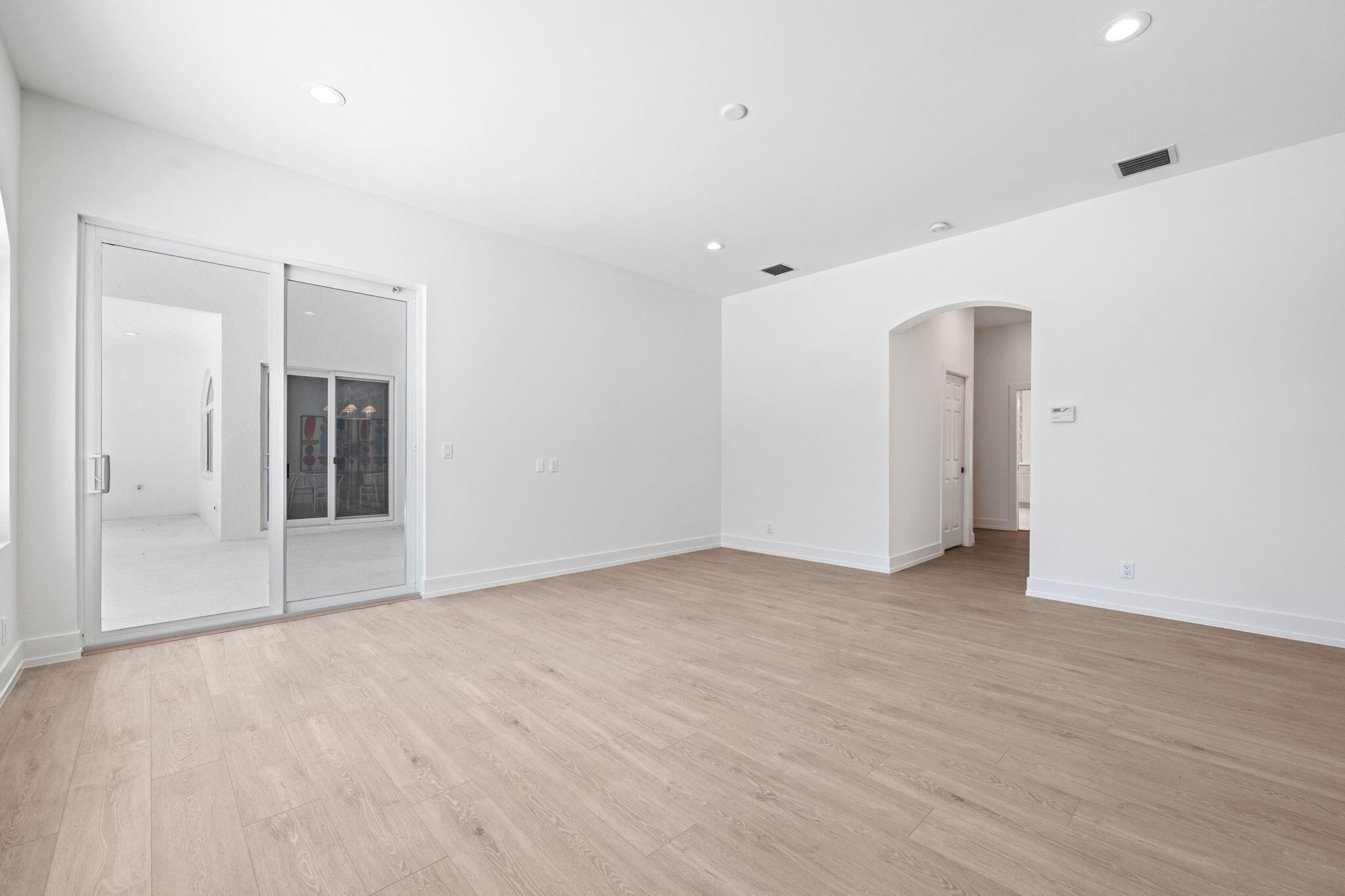 GOLF VILLAGE AT ADMIRALS - Residential