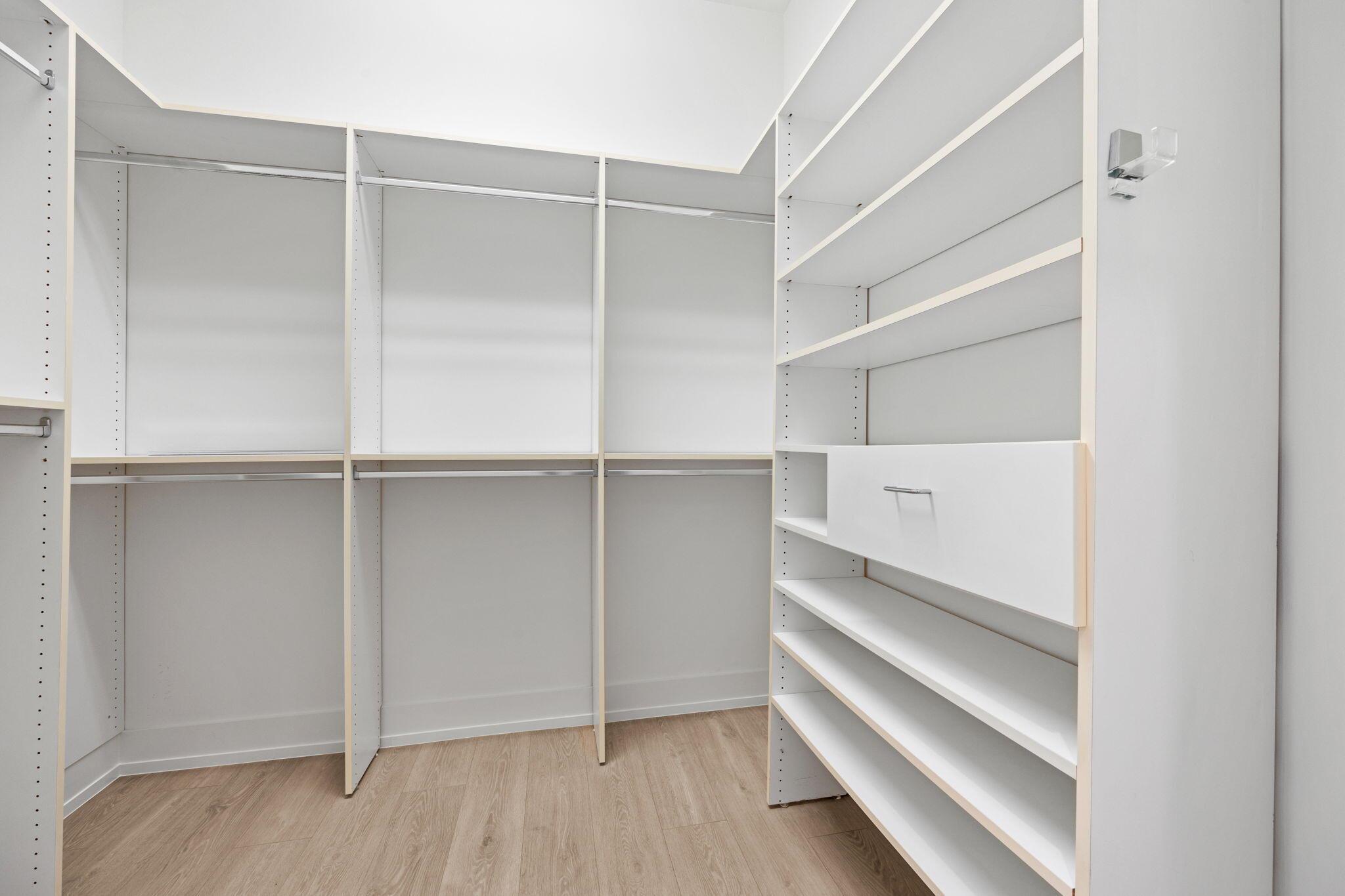 GOLF VILLAGE AT ADMIRALS - Residential