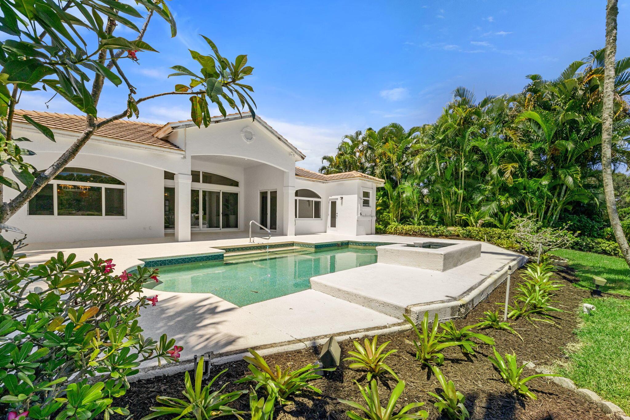 GOLF VILLAGE AT ADMIRALS - Residential