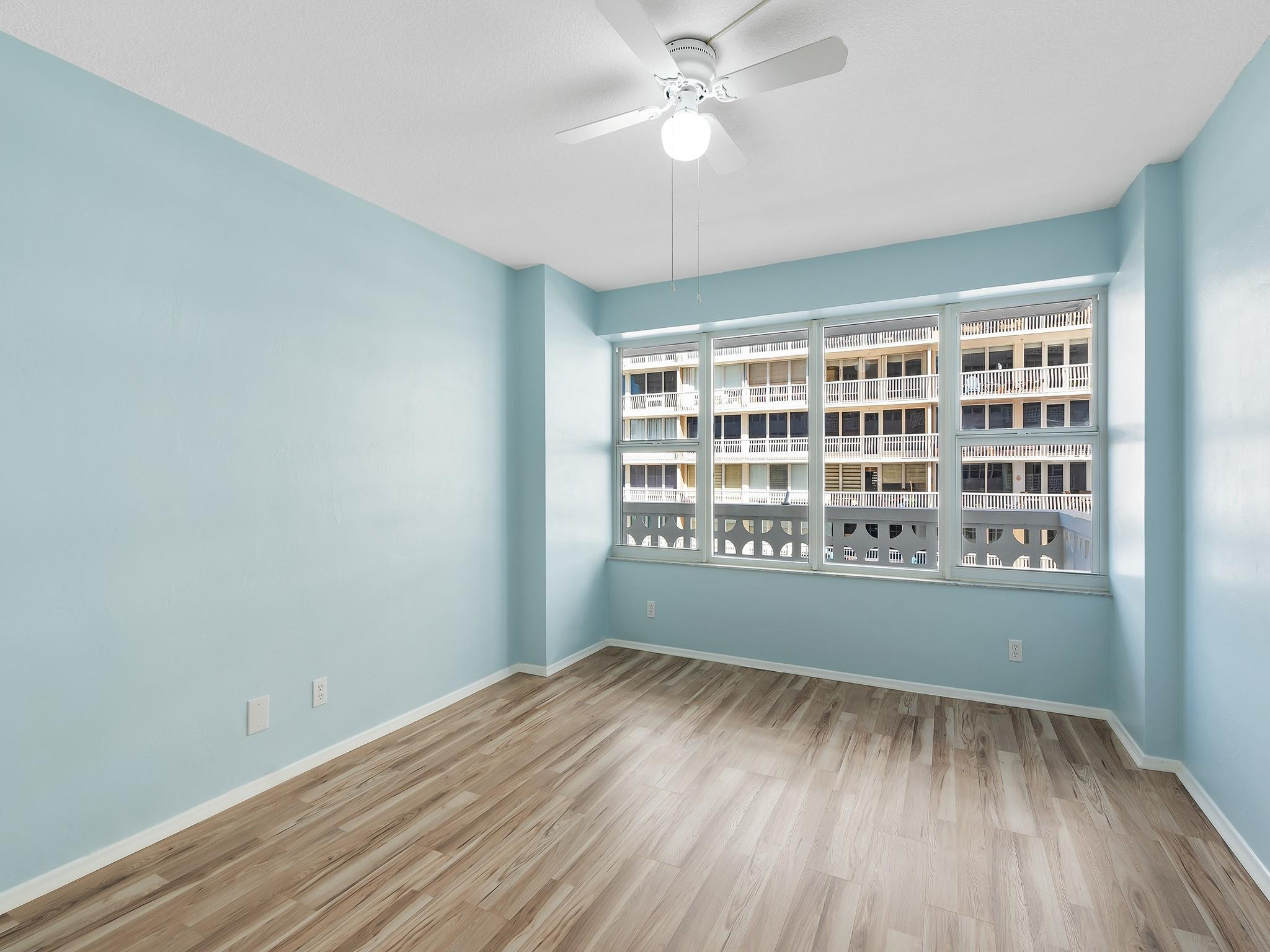 OCEAN SUMMIT - Residential