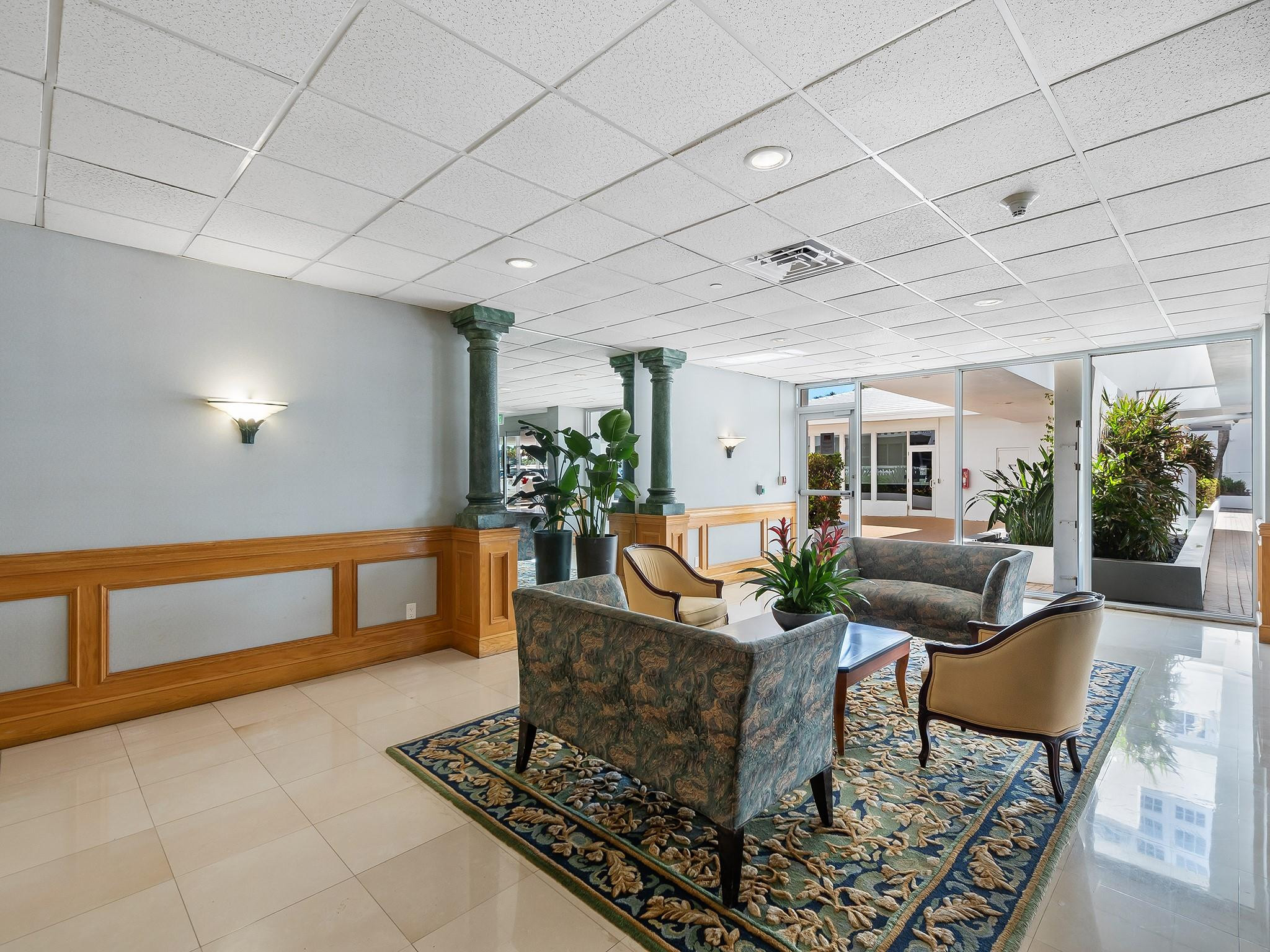 OCEAN SUMMIT - Residential