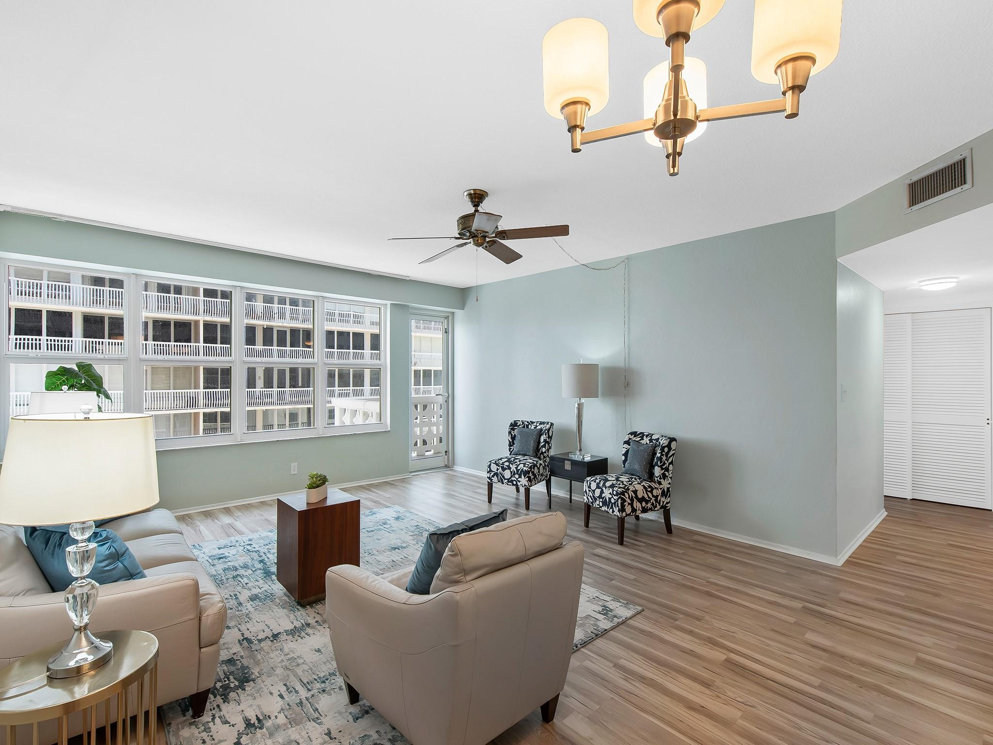 OCEAN SUMMIT - Residential