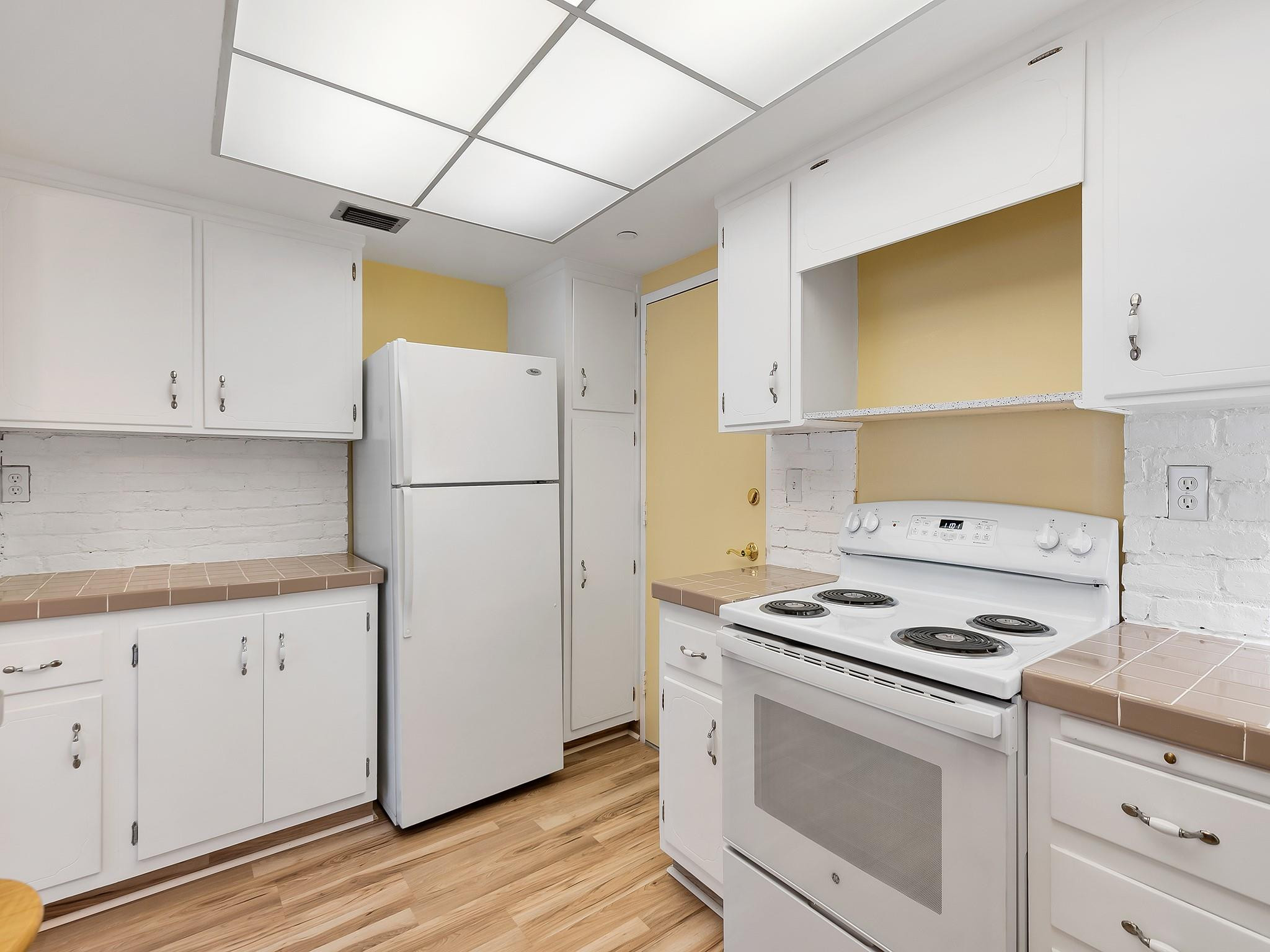 OCEAN SUMMIT - Residential