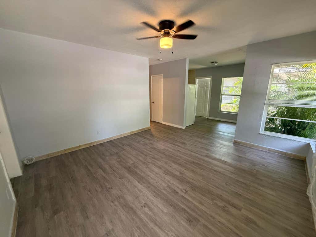 Photo of 643 NE 17TH Terrace #4, Fort Lauderdale, FL 33304 (MLS # B26065733)