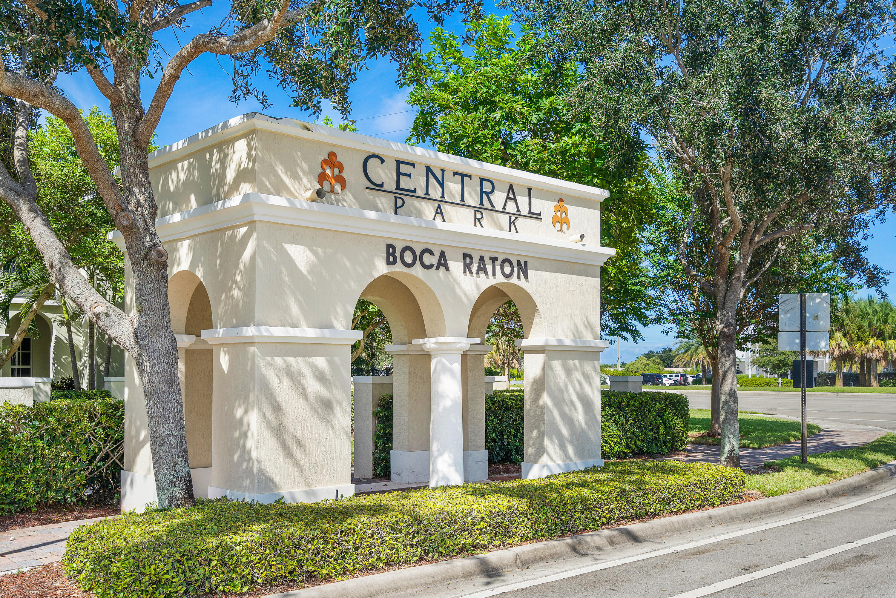 PENINSULA VILLAGE GREENS - Residential