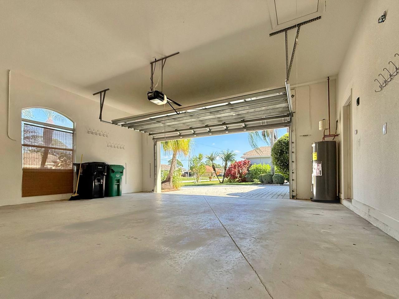 PORT ST LUCIE SECTION 44 - Residential Lease