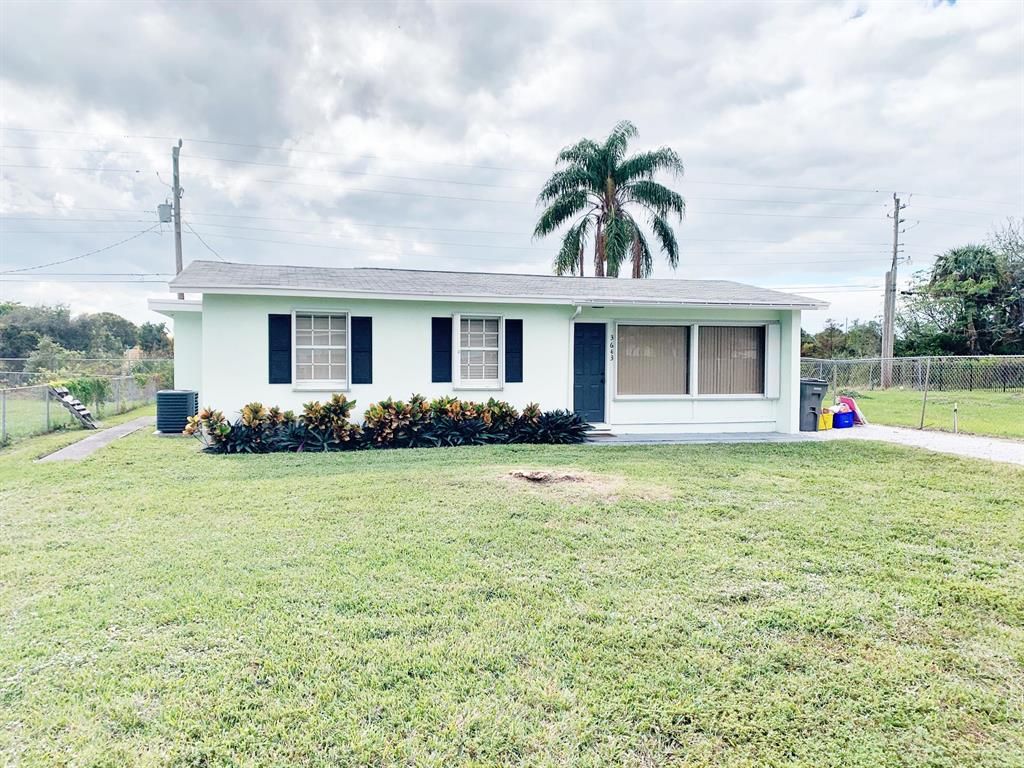 Photo of 3643 Betty Ann Court W, Palm Beach Gardens, FL 33410 (MLS # R10737735)