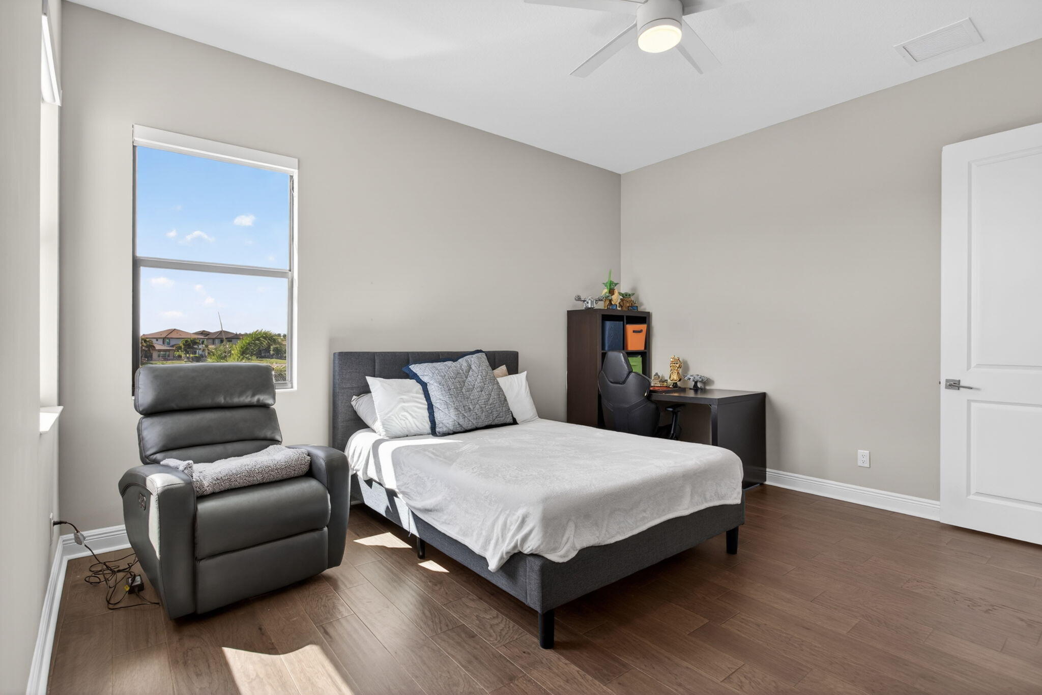 PARKLAND BAY - Residential