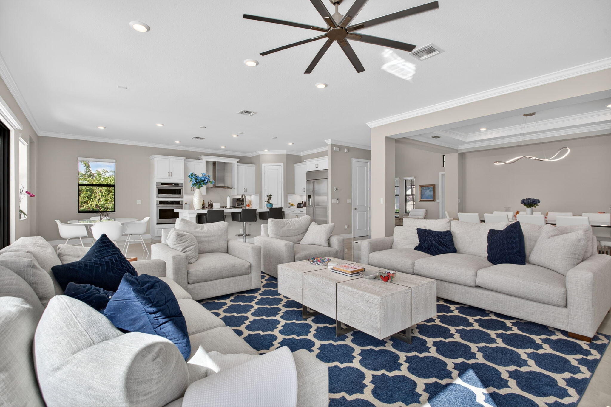 PARKLAND BAY - Residential