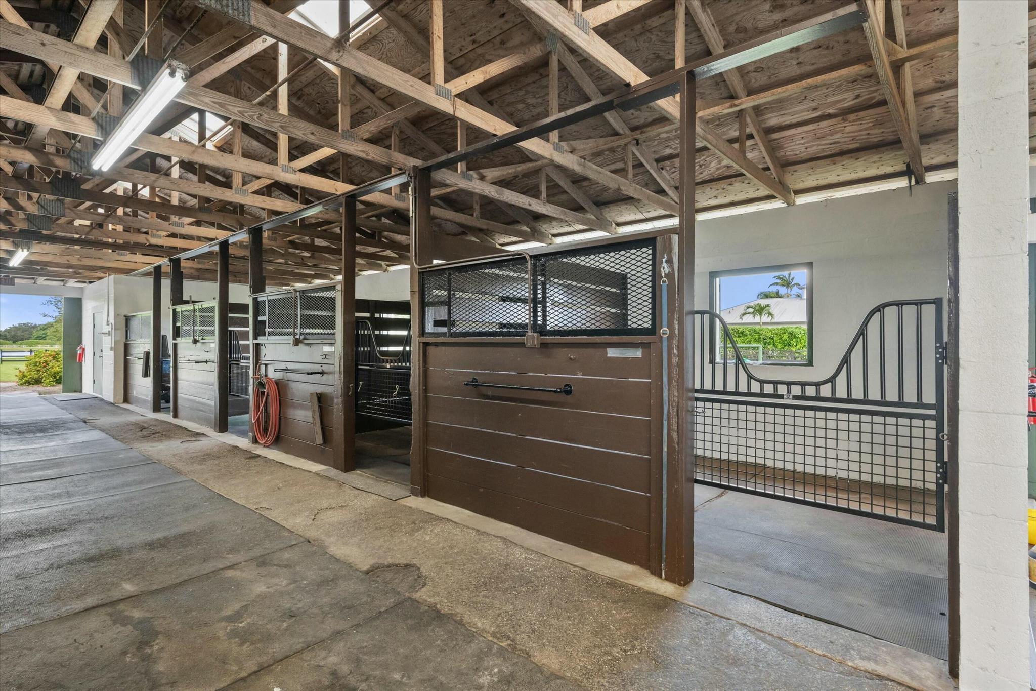 SOUTHFIELDS WELLINGTON CO - Land