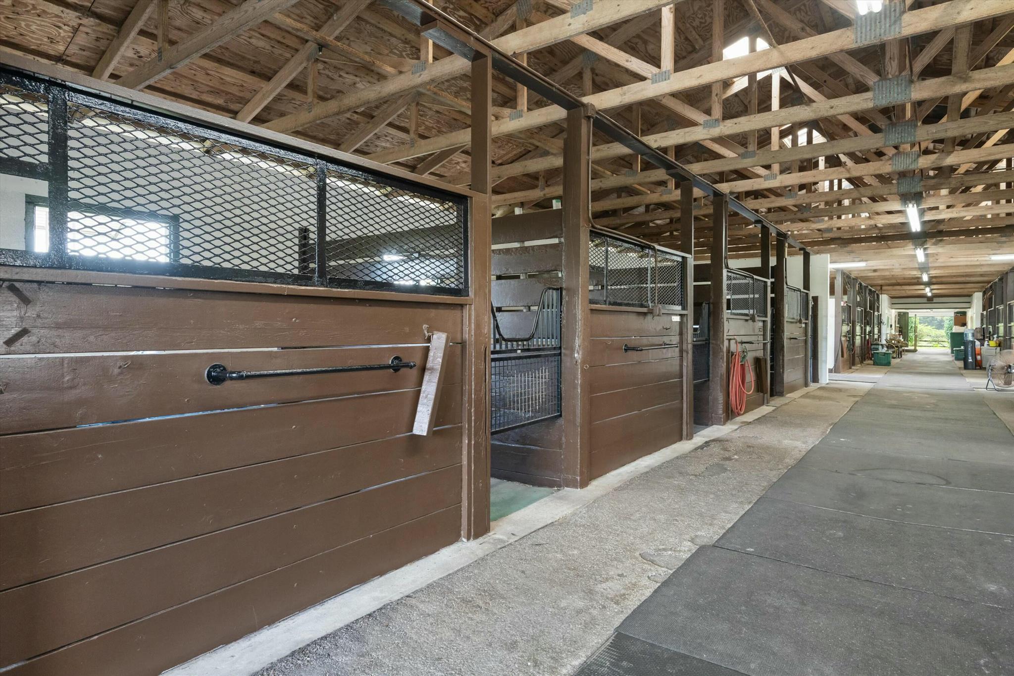 SOUTHFIELDS WELLINGTON CO - Land