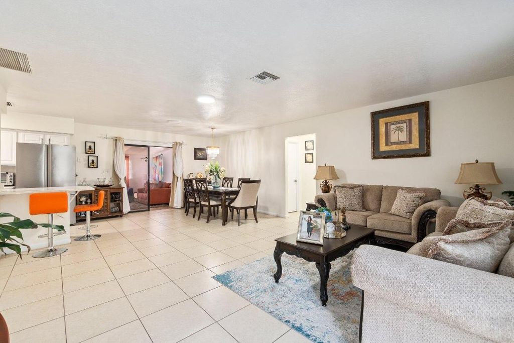 Photo of 287 SW Moselle Avenue, Port Saint Lucie, FL 34984 (MLS # R10972964)