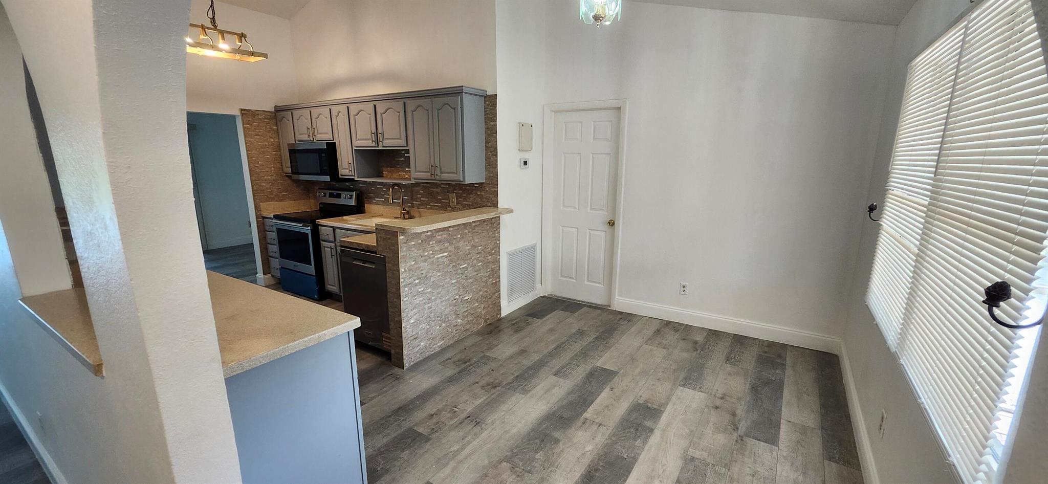 PORT ST LUCIE SECTION 13 - Residential Lease