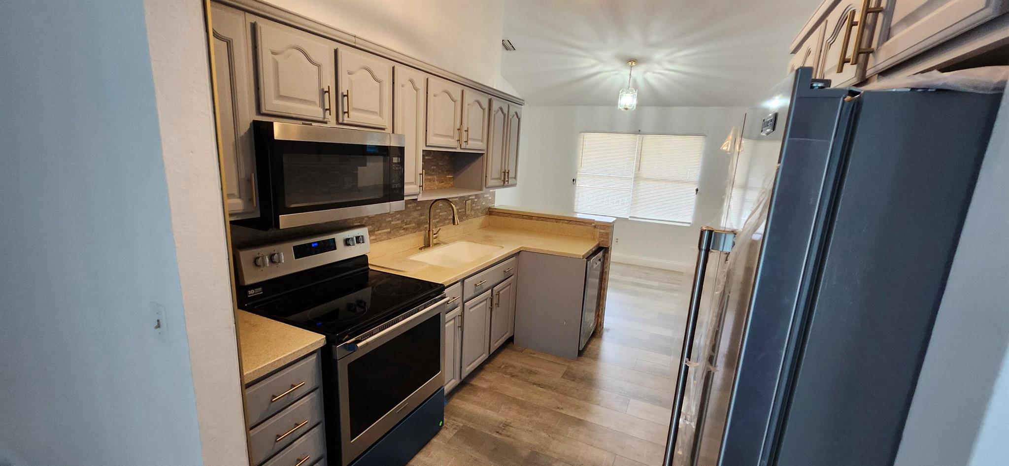 PORT ST LUCIE SECTION 13 - Residential Lease