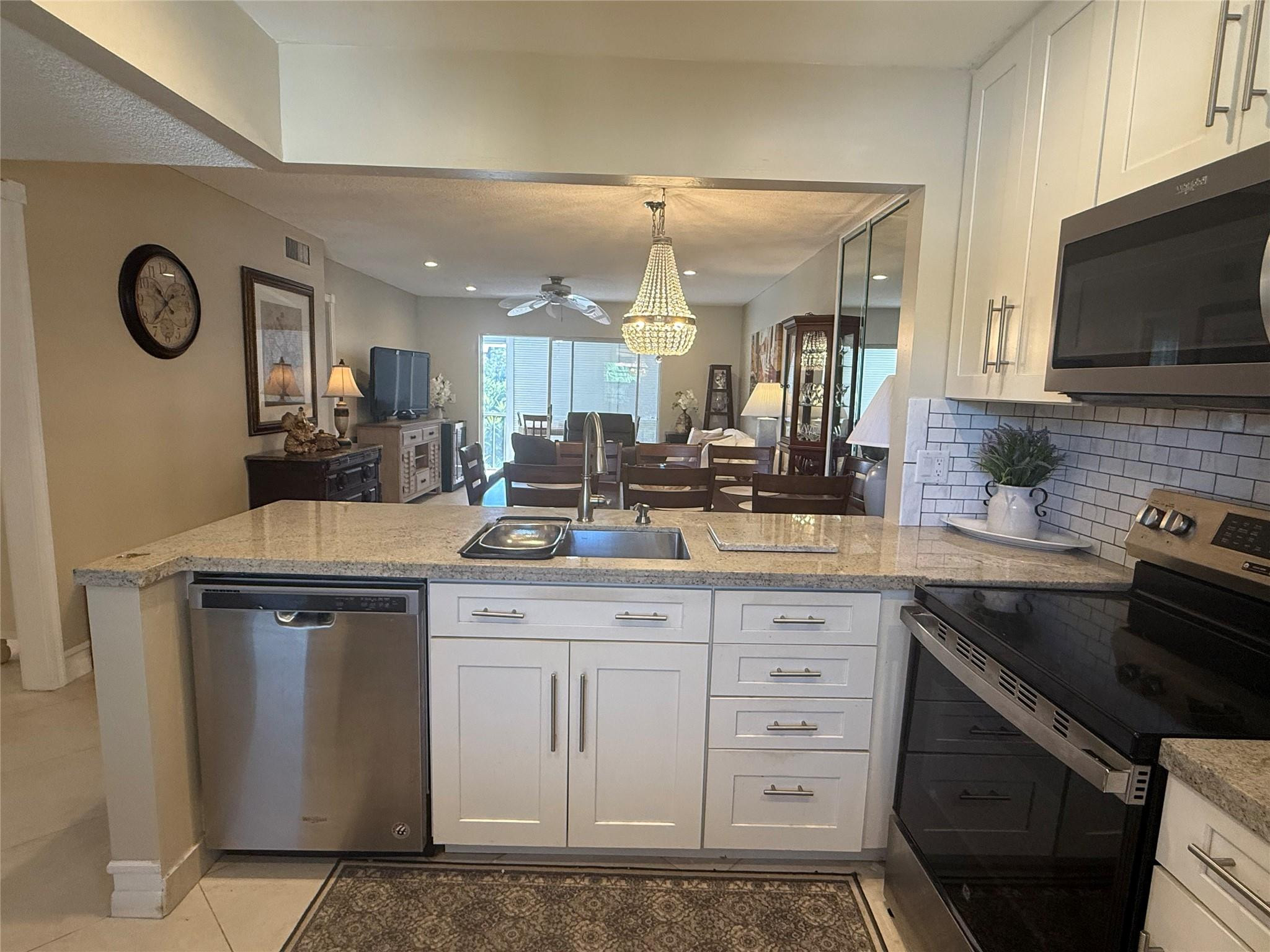 VILLAGES OF ORIOLE ABBEY CONDO - Residential Lease
