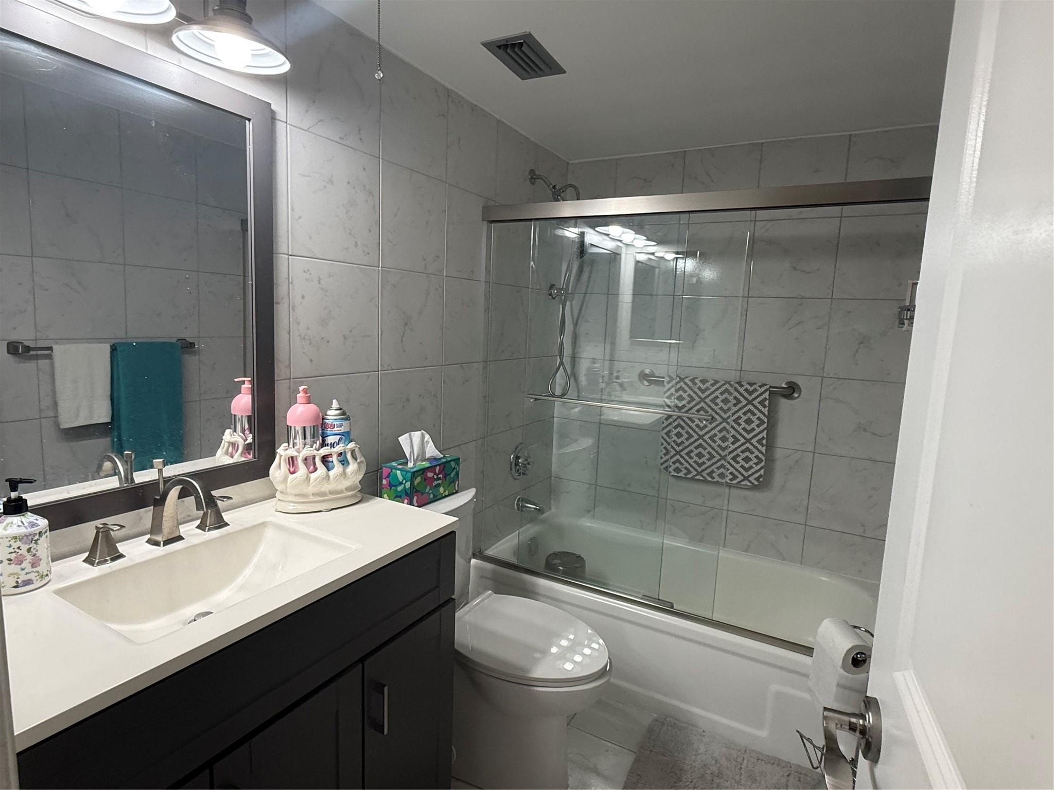 VILLAGES OF ORIOLE ABBEY CONDO - Residential Lease