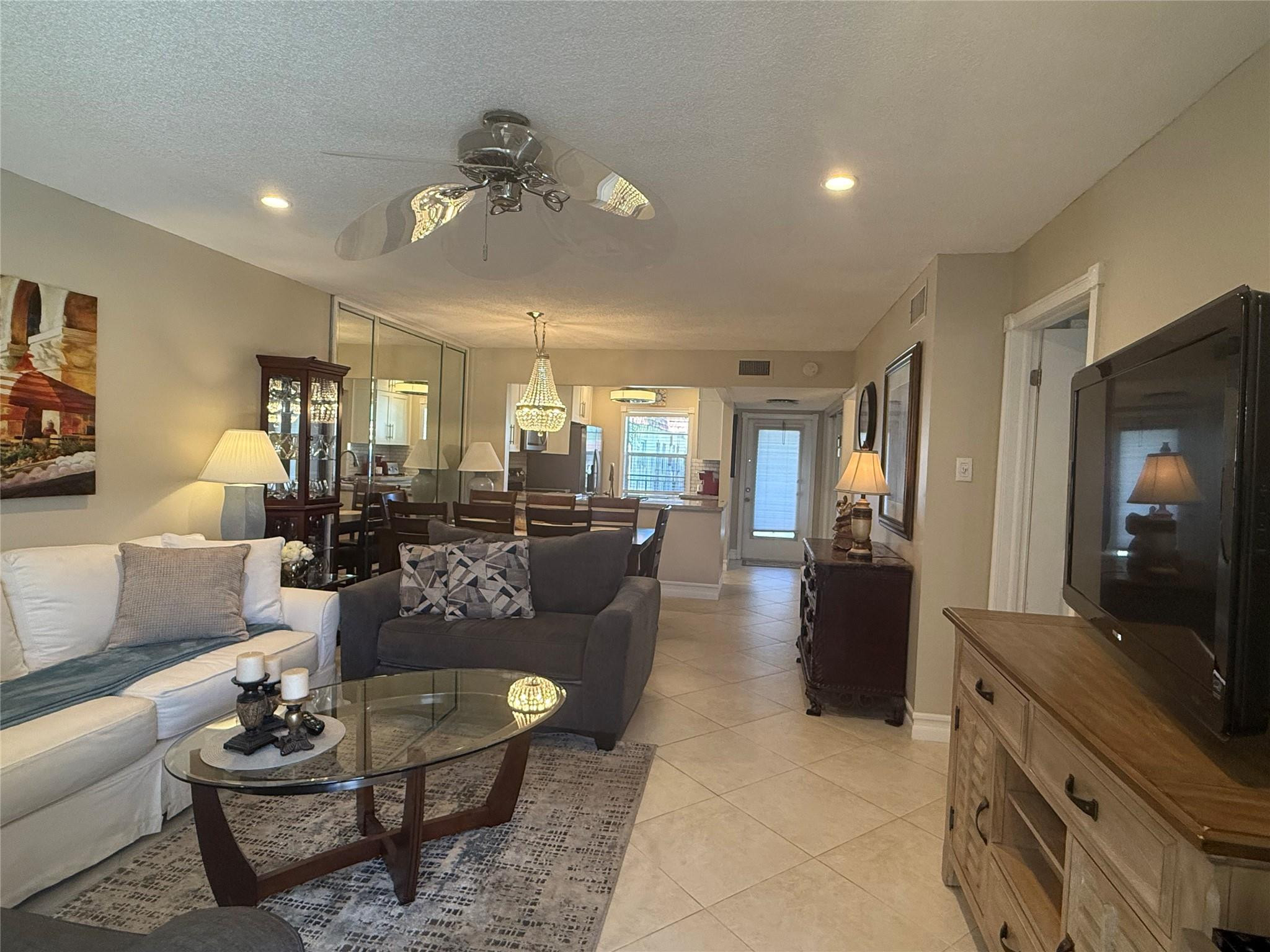VILLAGES OF ORIOLE ABBEY CONDO - Residential Lease