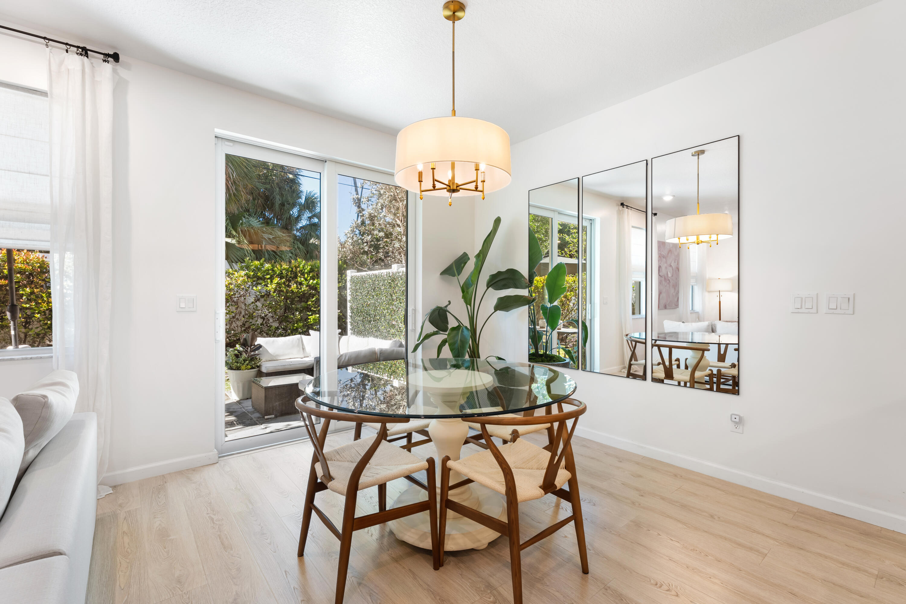 ENCLAVE AT MANGONIA PARK - Residential