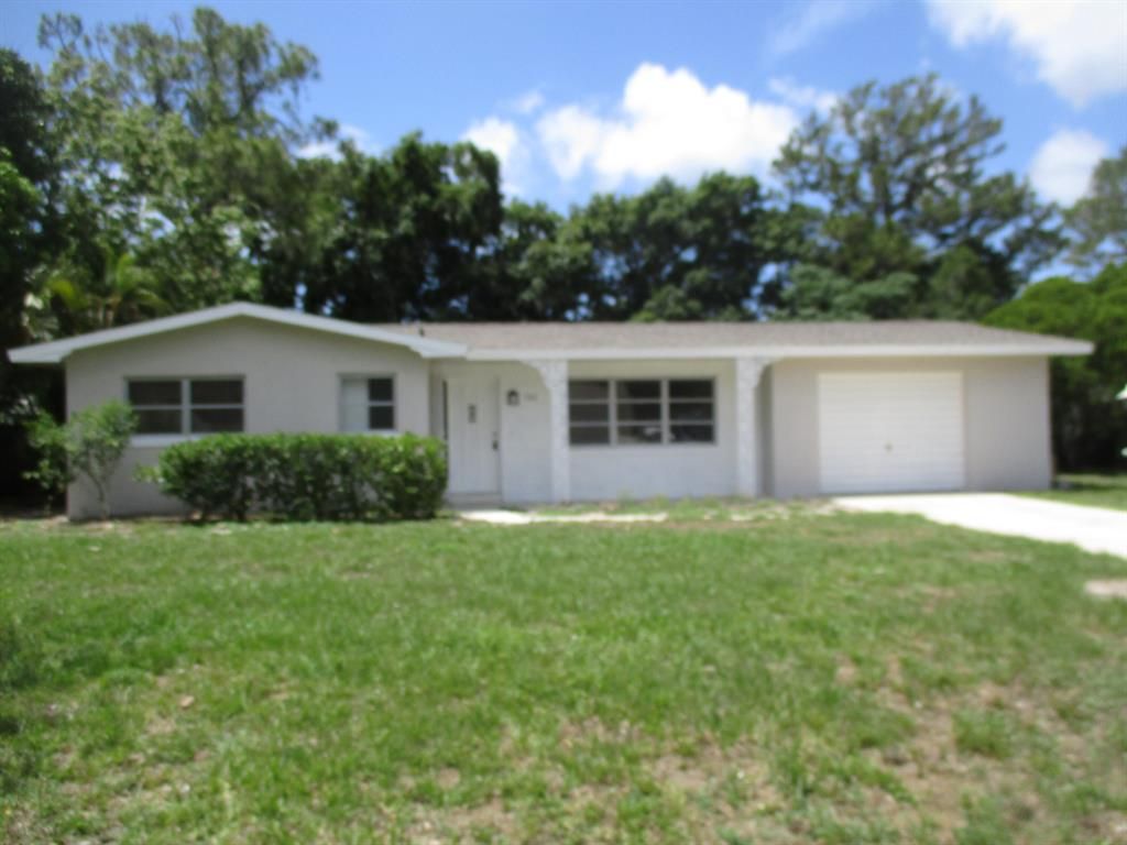 Photo of 7401 Lakeland Boulevard, Fort Pierce, FL 34951 (MLS # R10722464)