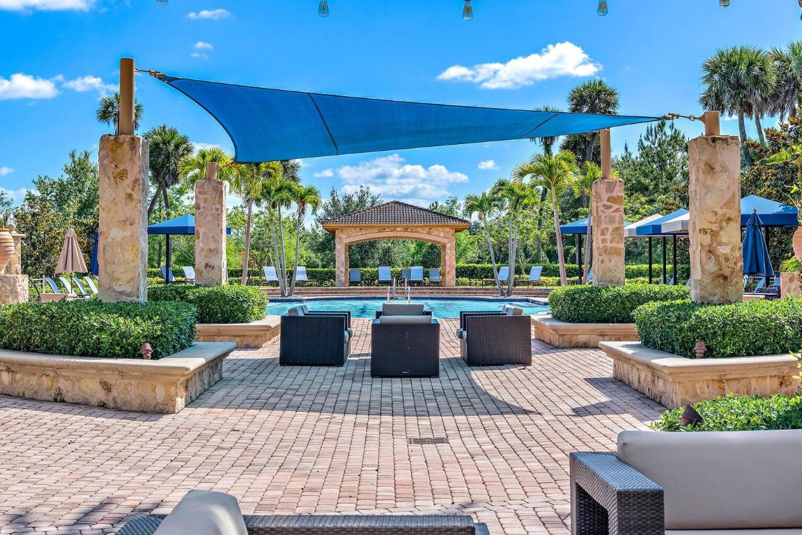 JUPITER COUNTRY CLUB - Residential