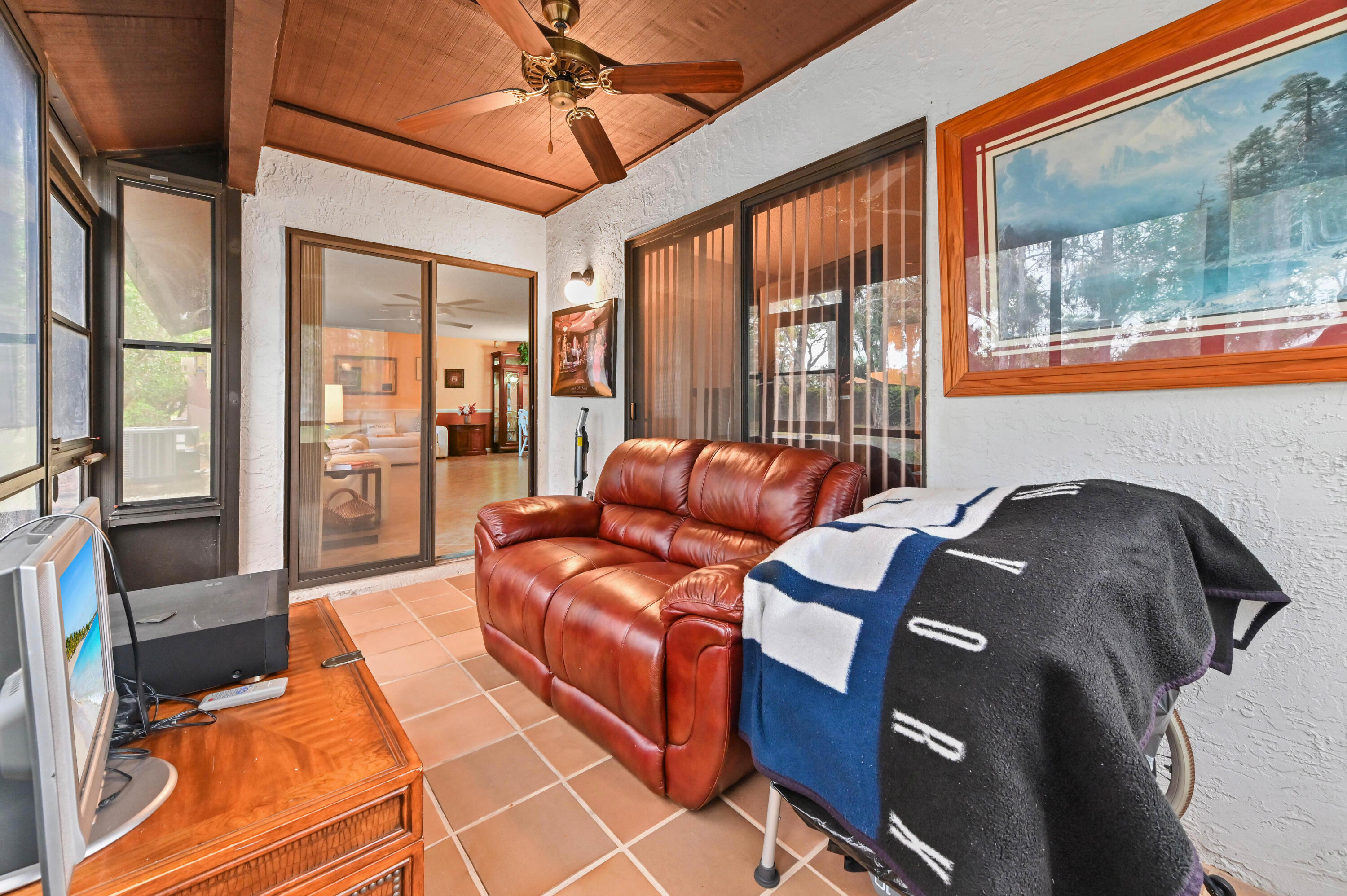 STRATHMORE GATE WEST - Residential