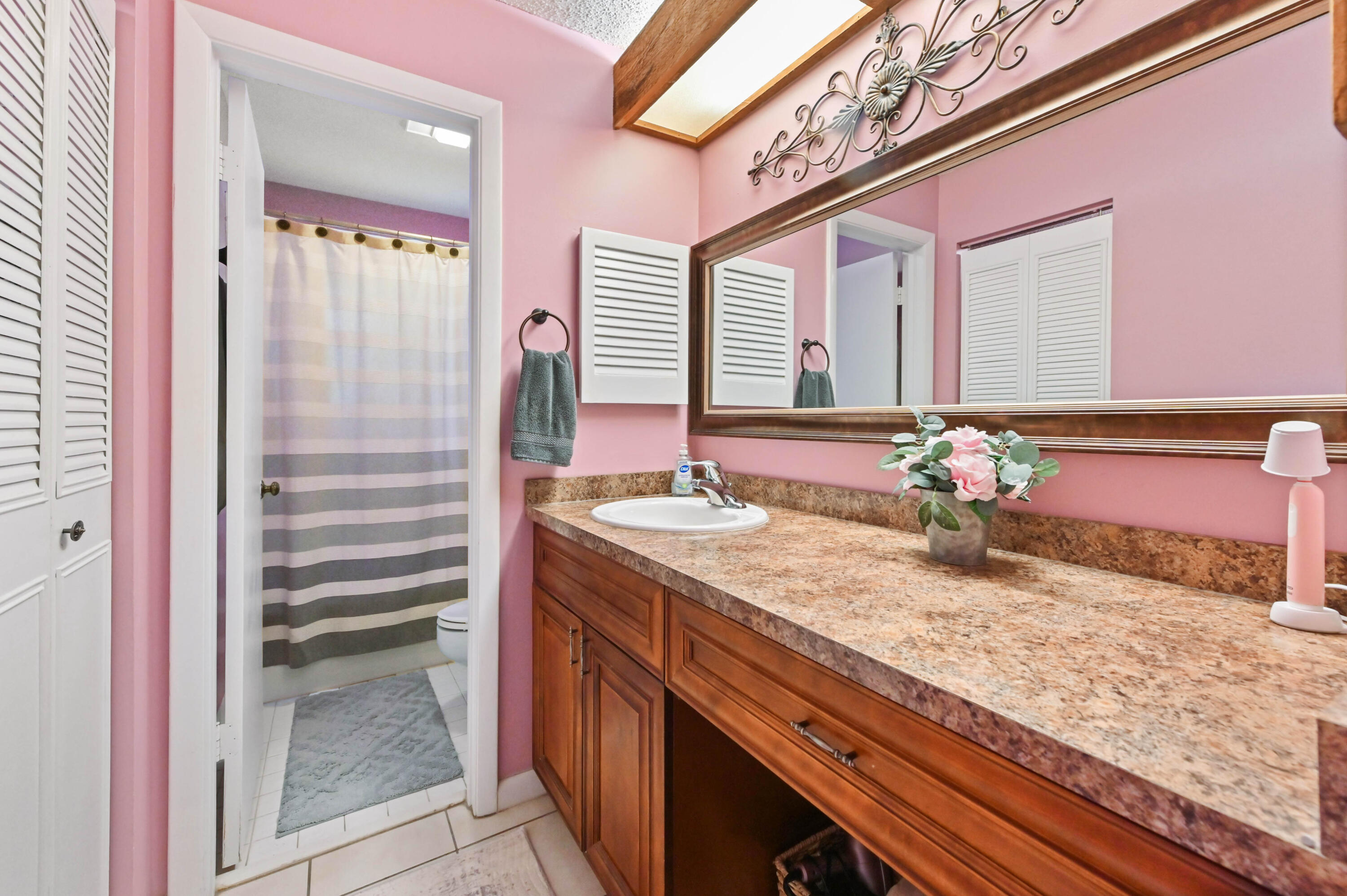 STRATHMORE GATE WEST - Residential