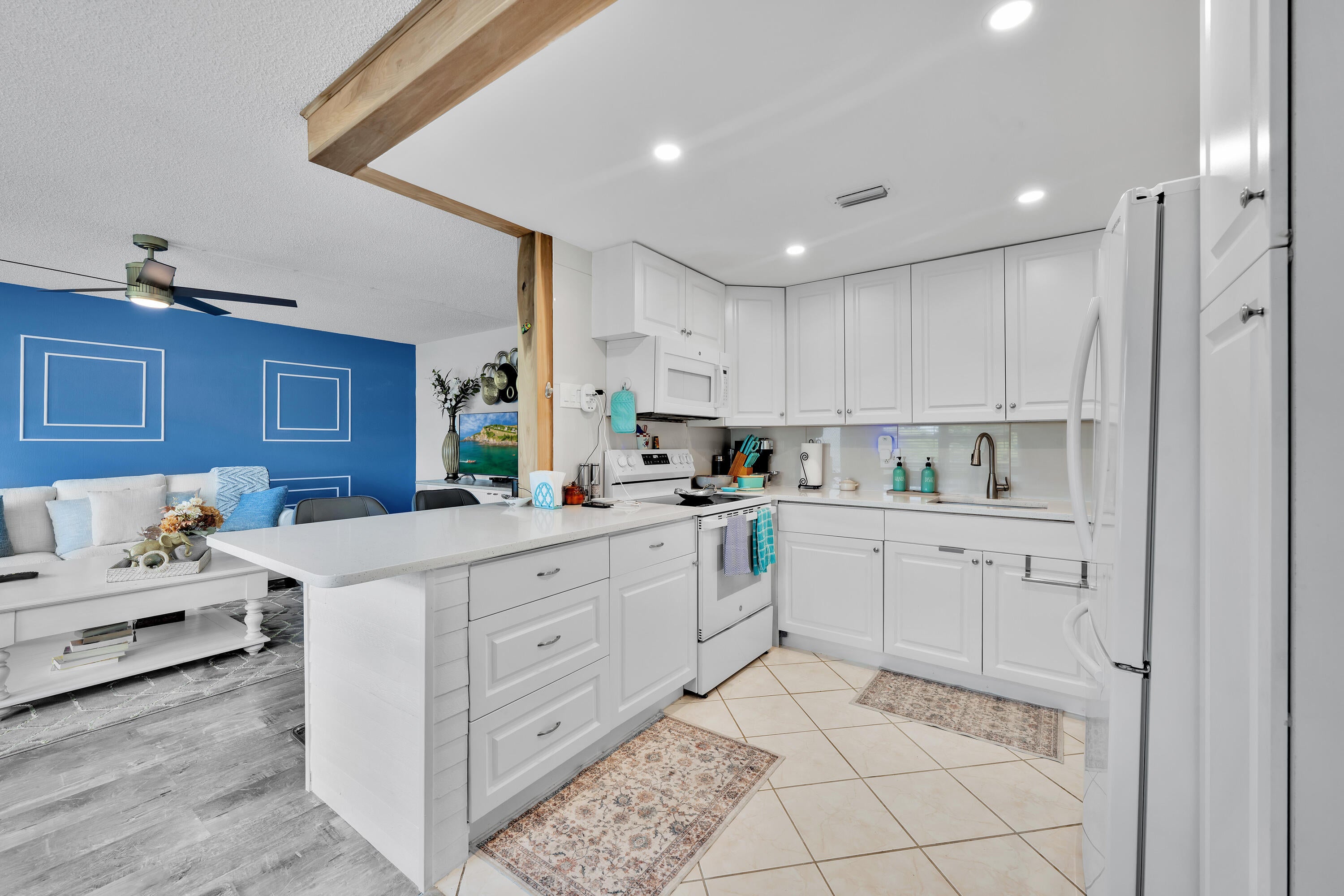 363 WELLINGTON J