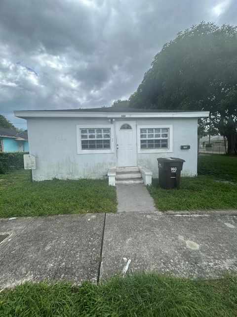 1108 State St West Palm Beach FL 33407