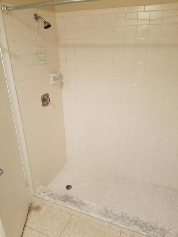 SEVEN SPRINGS 1 - Residential