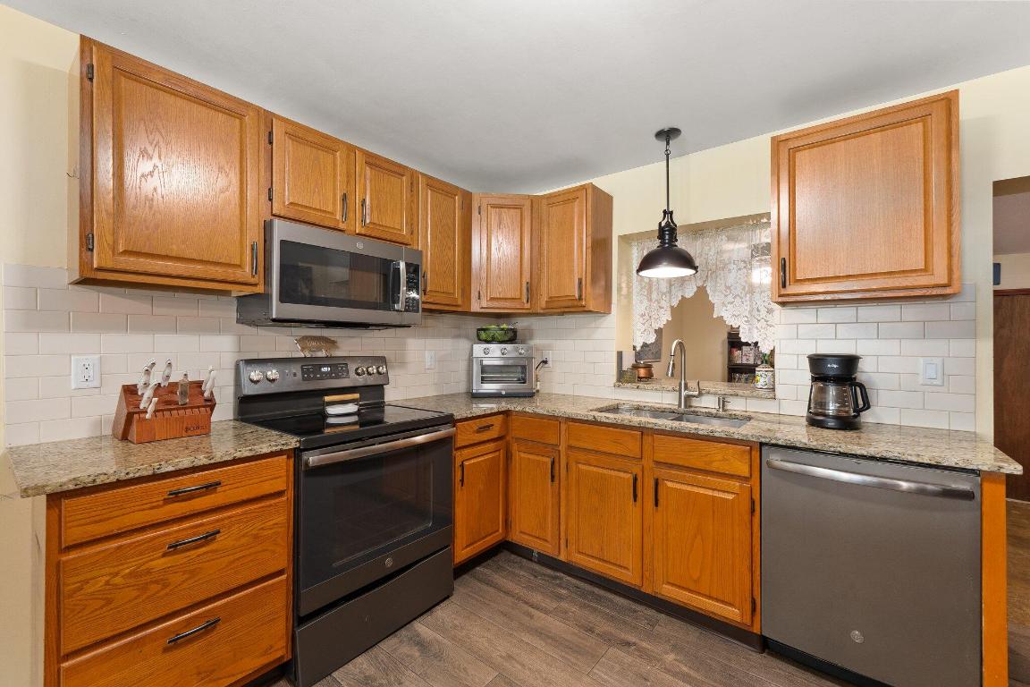 JONES ESTATES - Residential