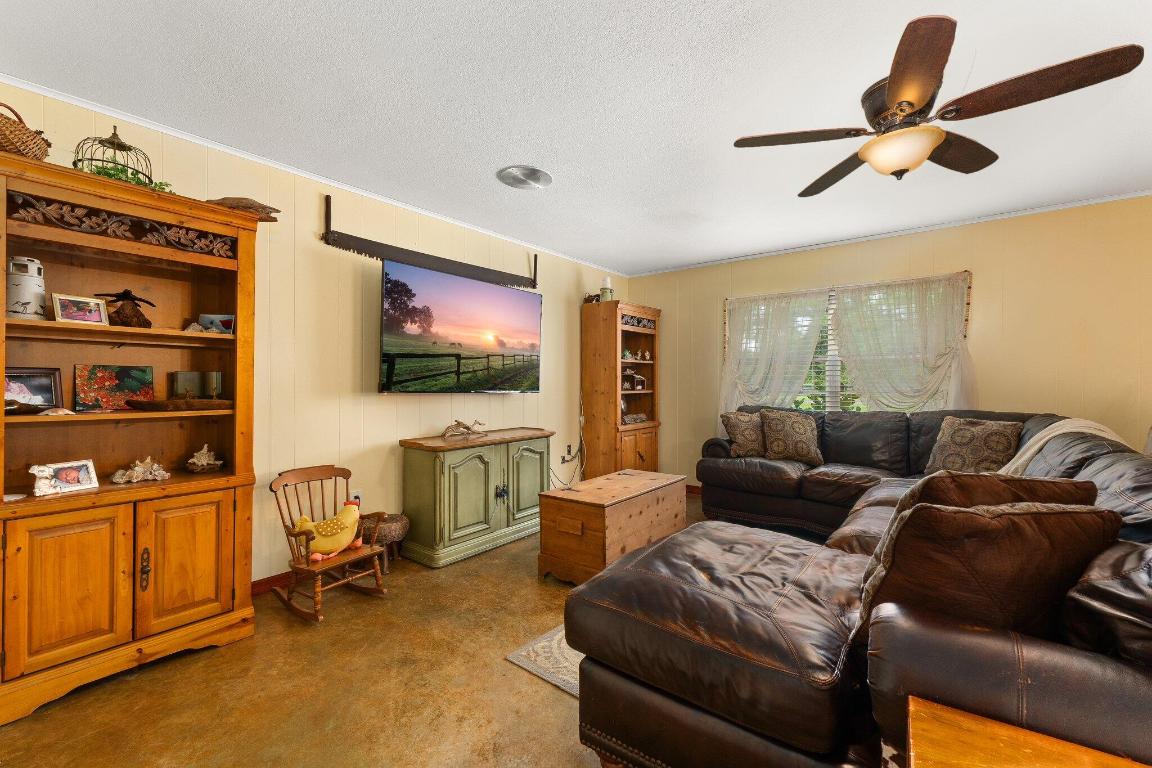 JONES ESTATES - Residential