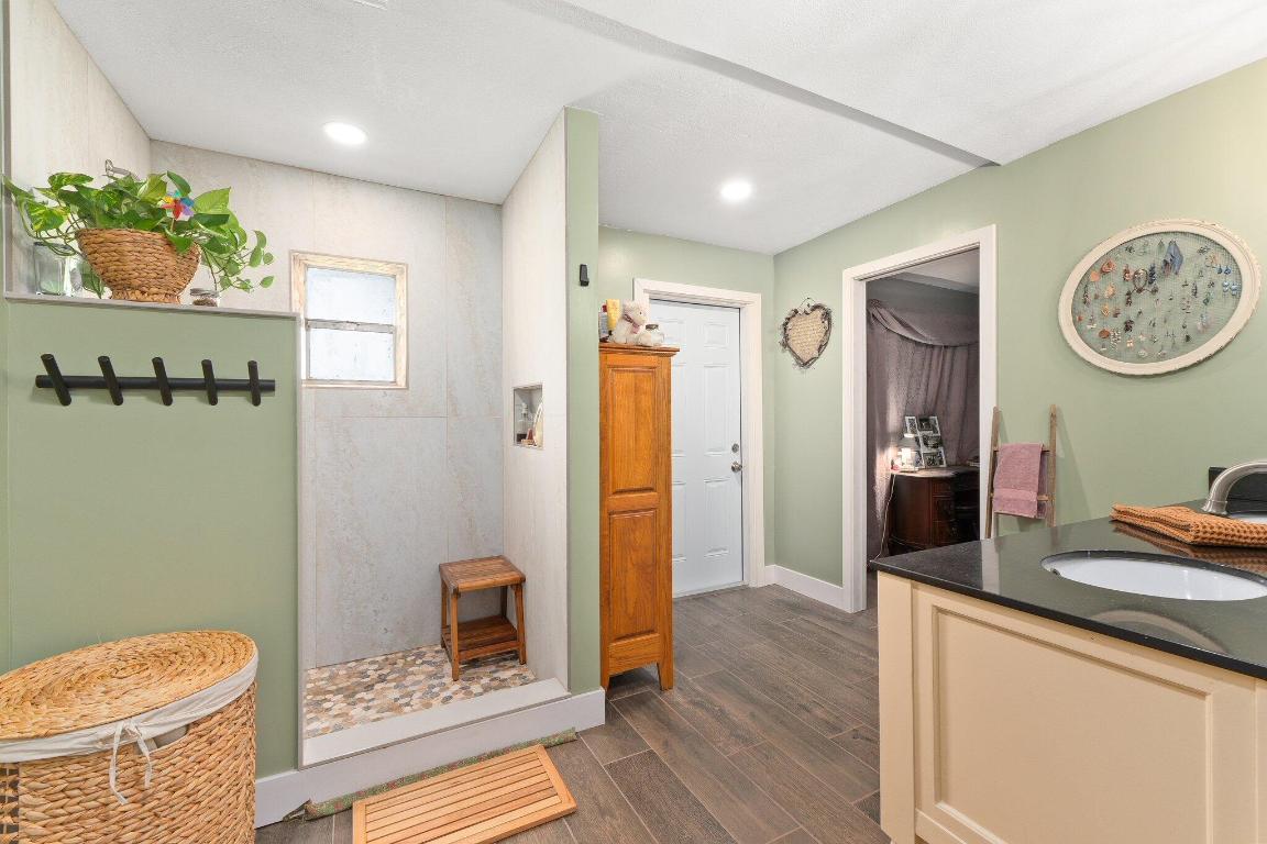 JONES ESTATES - Residential