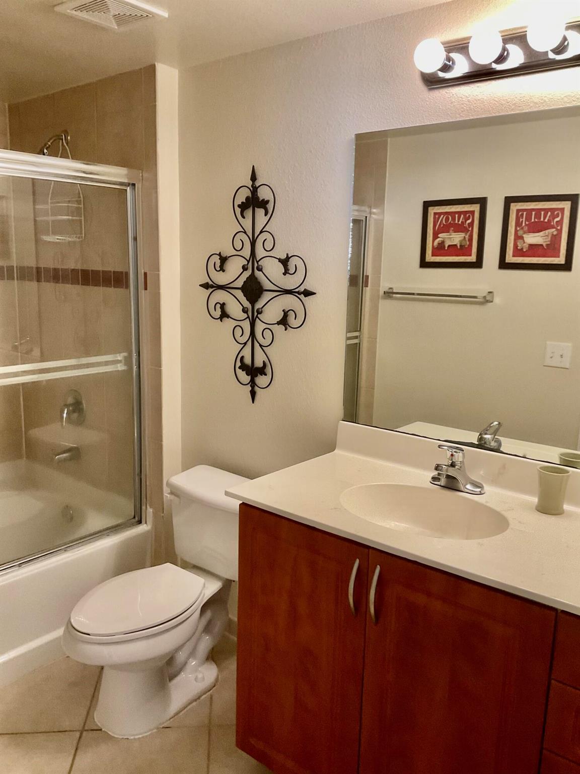 VILLAS AT EMERALD DUNES C - Residential Lease