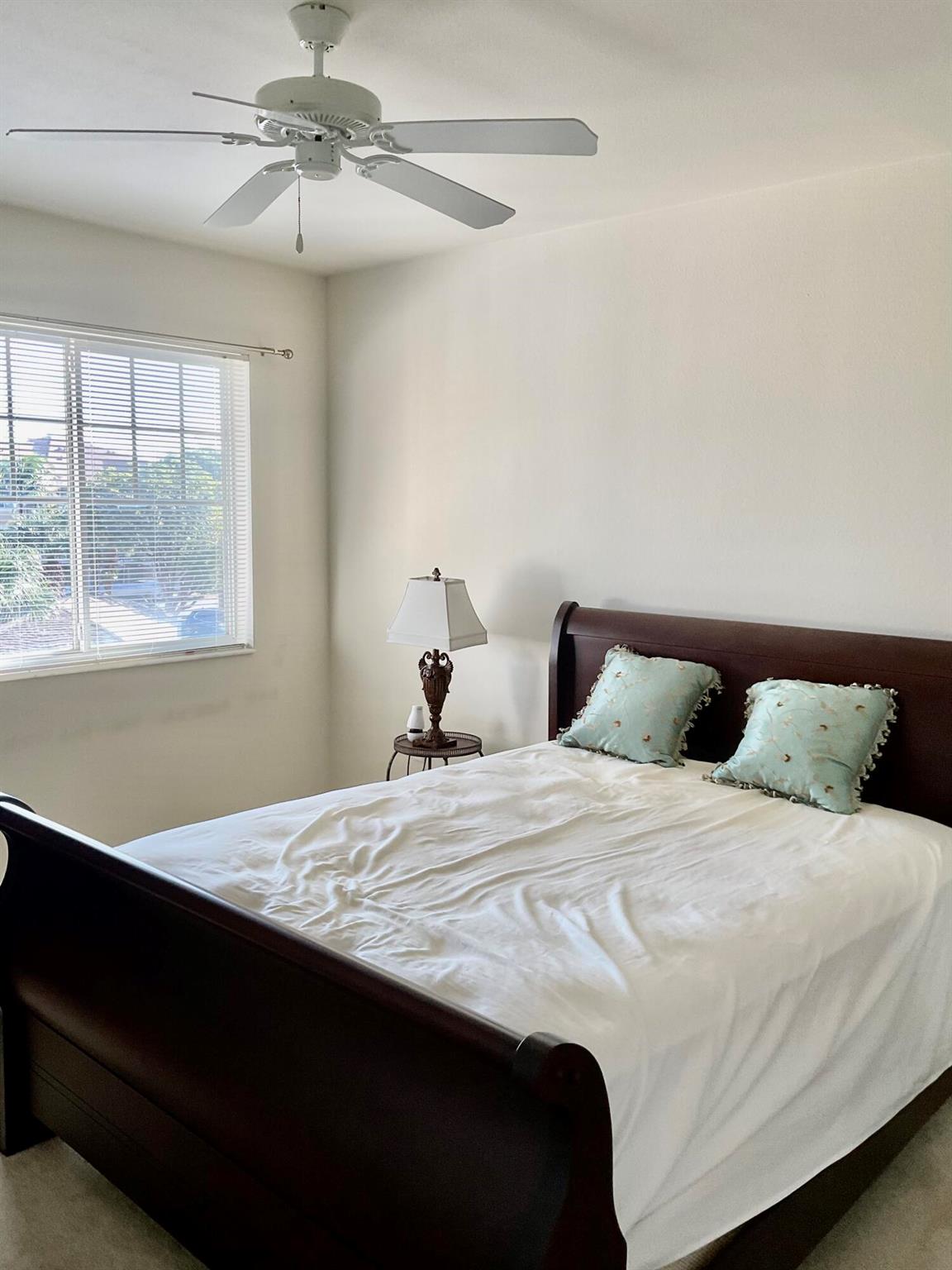 VILLAS AT EMERALD DUNES C - Residential Lease