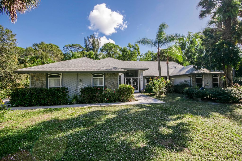 Photo of 17862 123rd Terrace N, Jupiter, FL 33478 (MLS # R11150193)