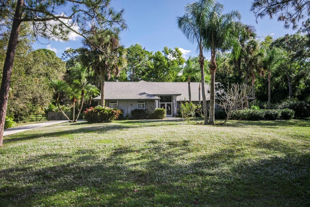 Photo of 17862 123rd Terrace N, Jupiter, FL 33478 (MLS # R11150193)