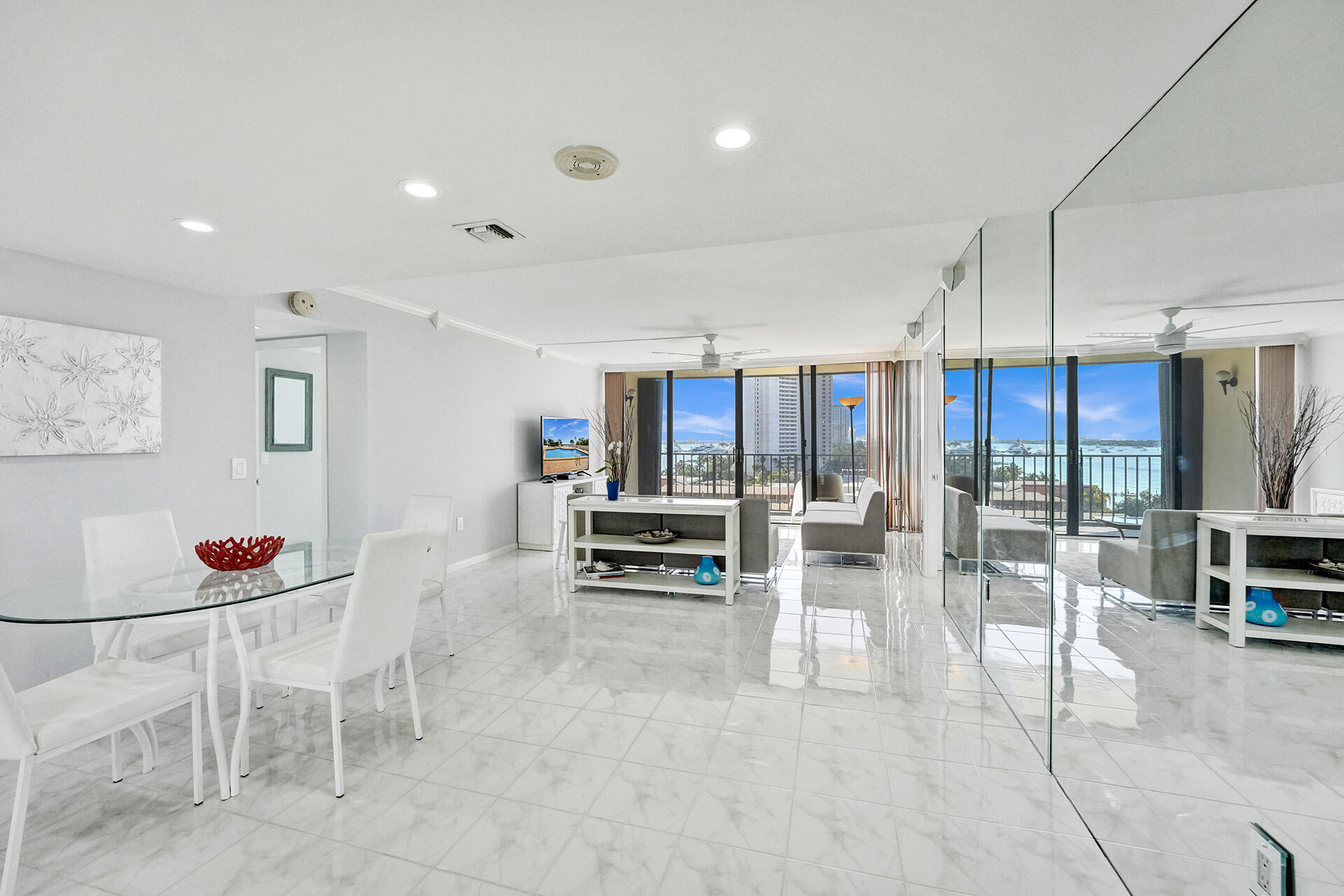 Palm Beach House Condo - Residential