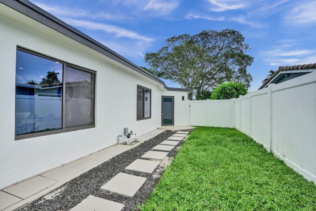 DEERFIELD RIDGE SEC 1 - Residential Lease