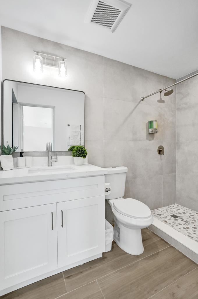 DEERFIELD RIDGE SEC 1 - Residential Lease