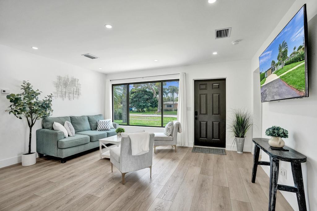 DEERFIELD RIDGE SEC 1 - Residential Lease