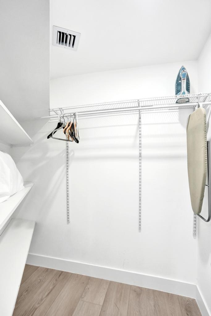 DEERFIELD RIDGE SEC 1 - Residential Lease