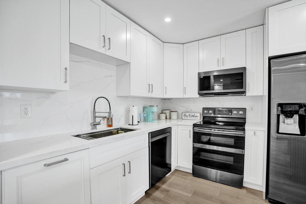 DEERFIELD RIDGE SEC 1 - Residential Lease