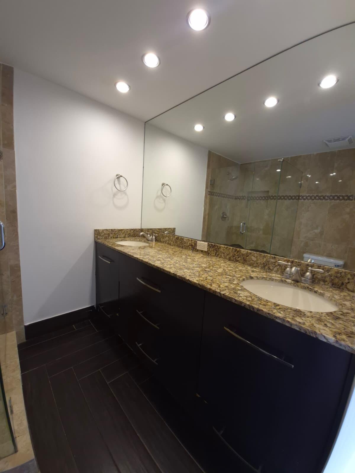 VILLAGE OF SANDALWOOD LAKES SOUTH - Residential Lease