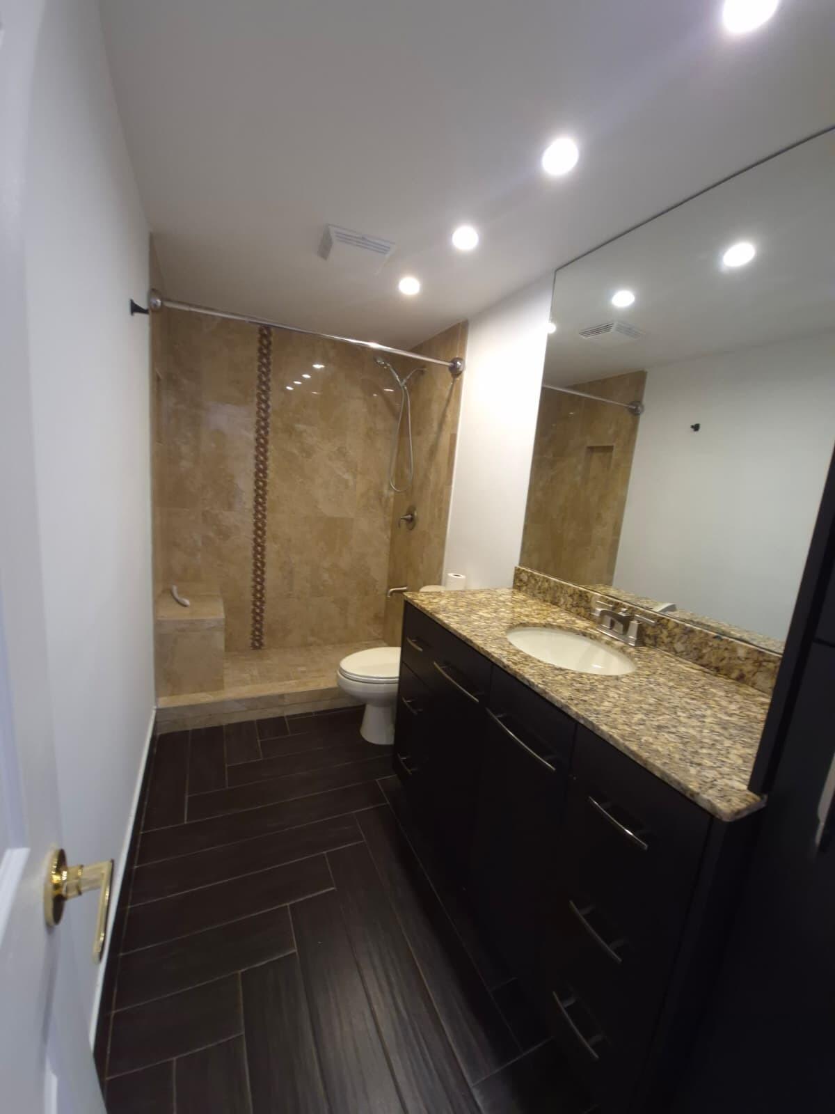 VILLAGE OF SANDALWOOD LAKES SOUTH - Residential Lease