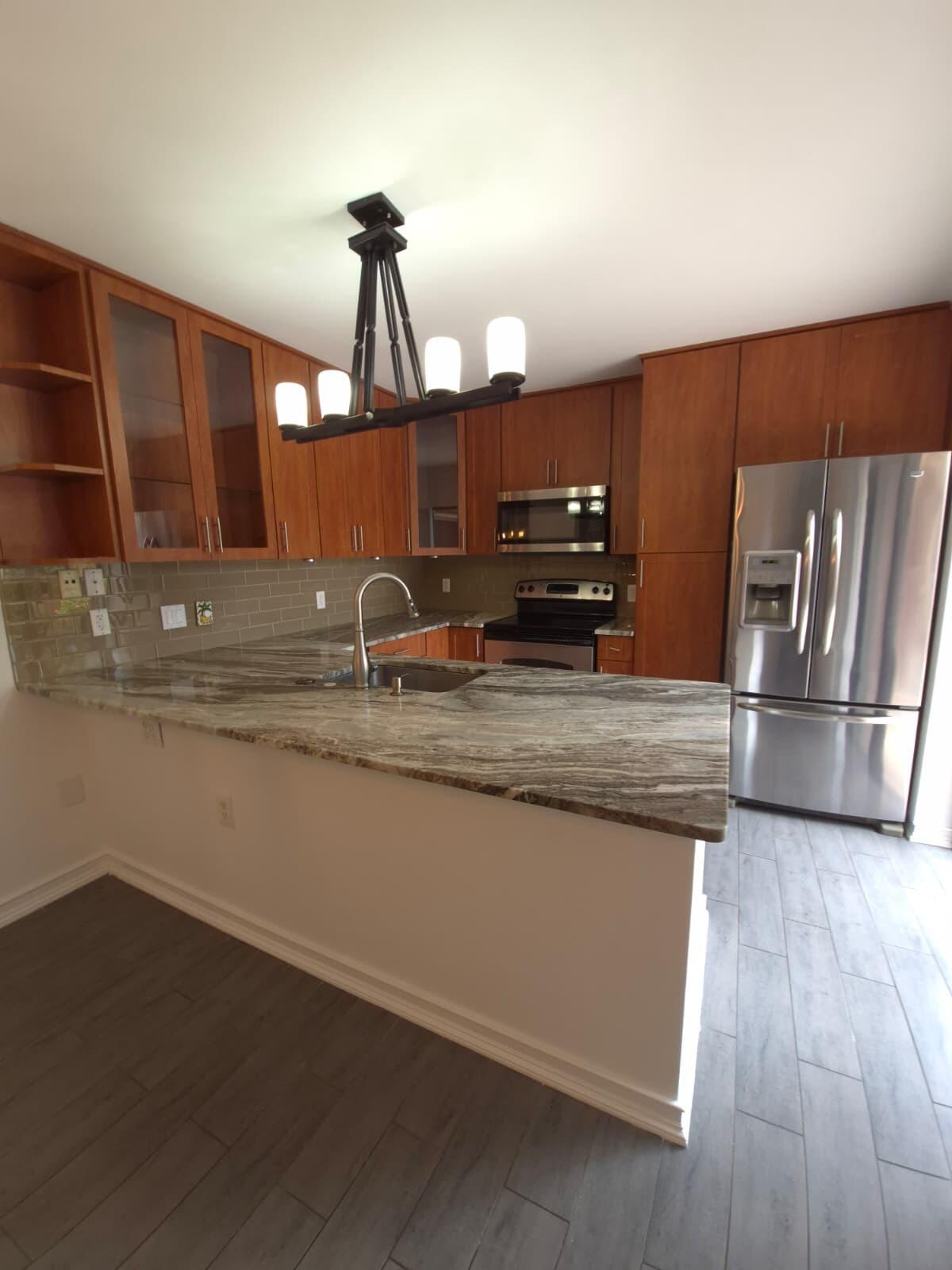 VILLAGE OF SANDALWOOD LAKES SOUTH - Residential Lease