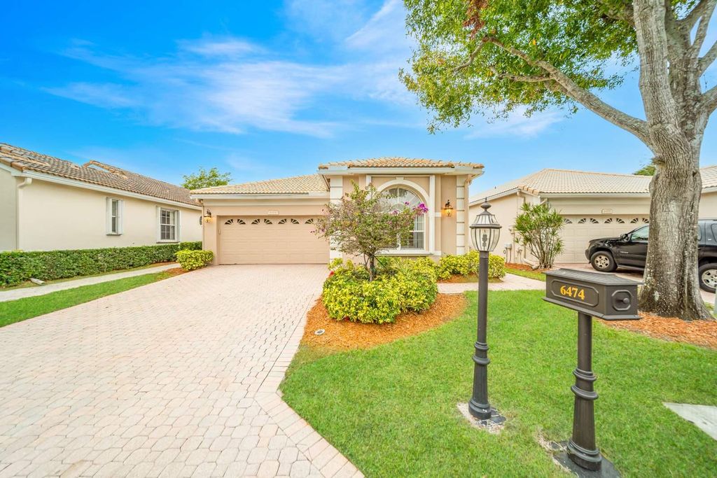 Photo of 6474 Brava Way, Boca Raton, FL 33433 (MLS # R11156898)