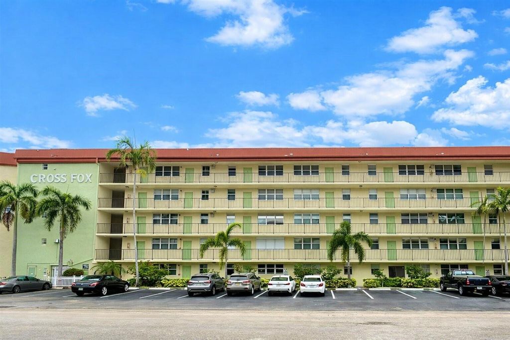 Photo of 5300 NE 24th Terrace #216C, Fort Lauderdale, FL 33308 (MLS # F10551182)