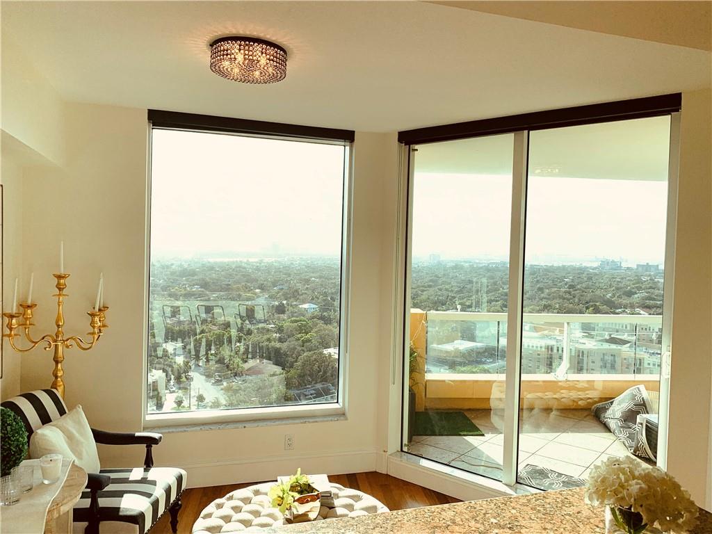 Las Olas Grand - Residential