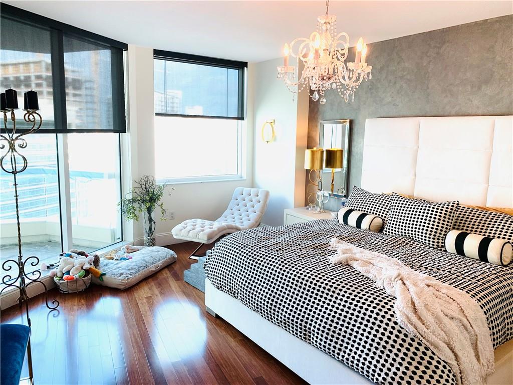Las Olas Grand - Residential