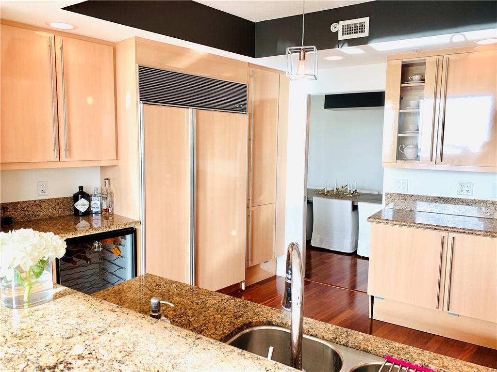 Las Olas Grand - Residential